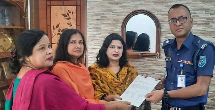 ৭০ বছরের বৃদ্ধার ধর্ষণ ঘটনার বিচারের দাবি, মহিলা পরিষদ এর স্মারকলিপি প্রদান