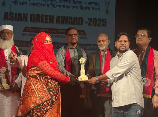 এশিয়ান গ্রিন অ্যাওয়ার্ড পেলো পরিবর্তন যুব উন্নয়ন সংস্থা’র মাকসুদ