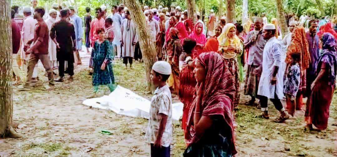 গাইবান্ধায় পুকুরের পানিতে ভাসছিল নারীর মরদেহ, উদ্ধার করল পুলিশ
