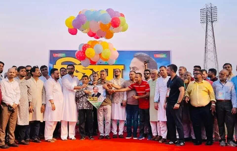 চট্টগ্রাম জেলা স্টেডিয়ামে জিয়া ফুটবল টুর্নামেন্টর অনুষ্ঠানে আমীর খসরু মাহমুদ চৌধুরী