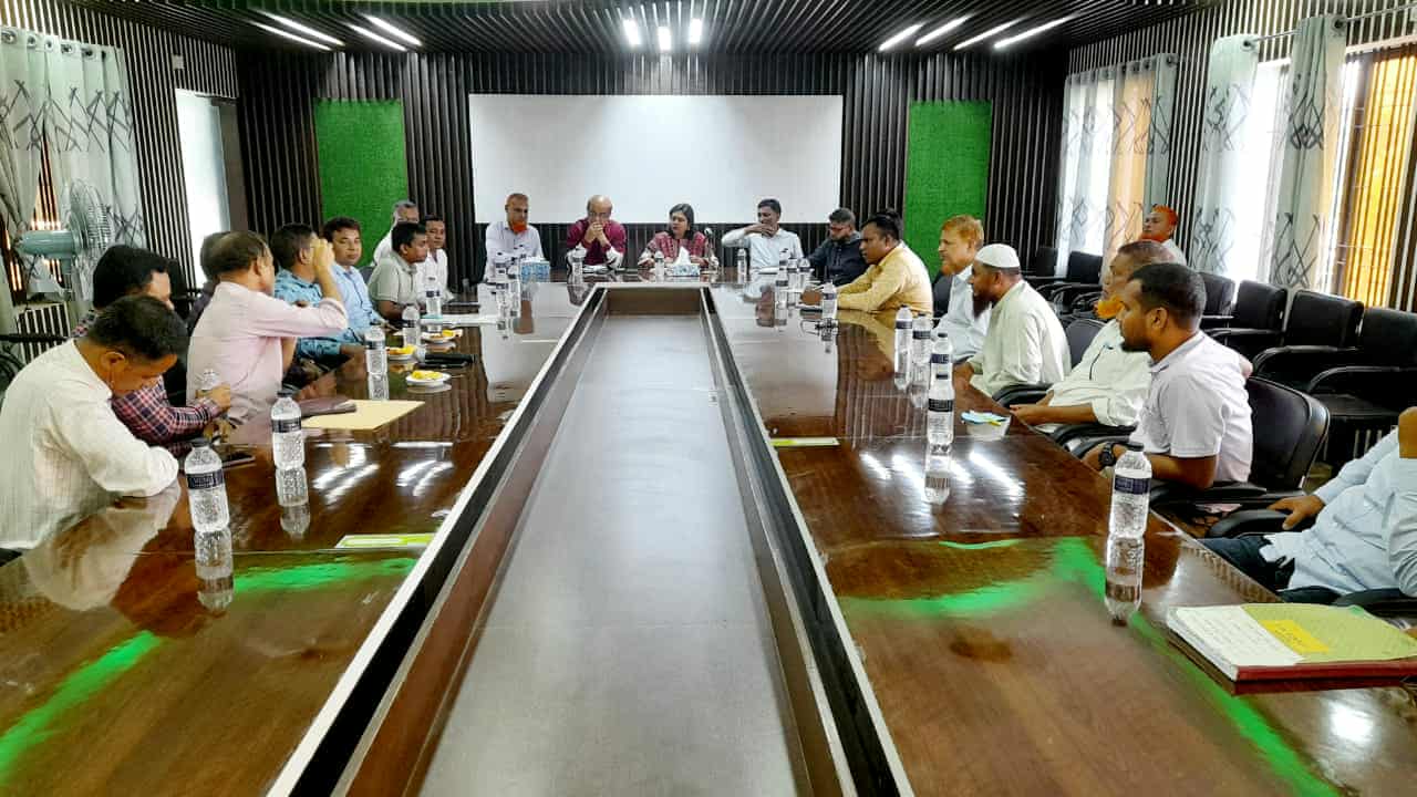 জামালপুরে আট বছর পর পৌরসভার কর্মকর্তা–কর্মচারীদের সমন্বয়ে মতবিনিময় সভা অনুষ্ঠিত
