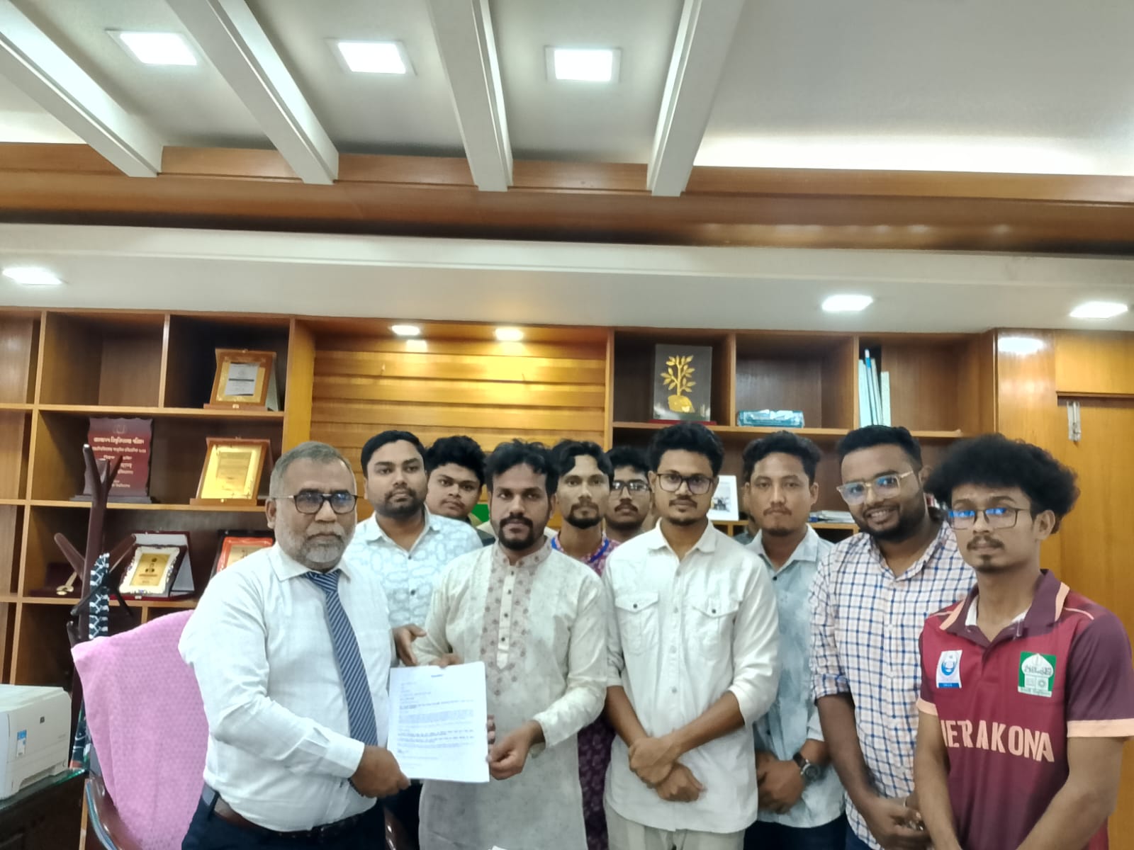 ইবিতে পূর্ণাঙ্গ স্টেডিয়াম, সুইমিং পুল ও জিমনেসিয়াম নির্মাণে স্মারকলিপি