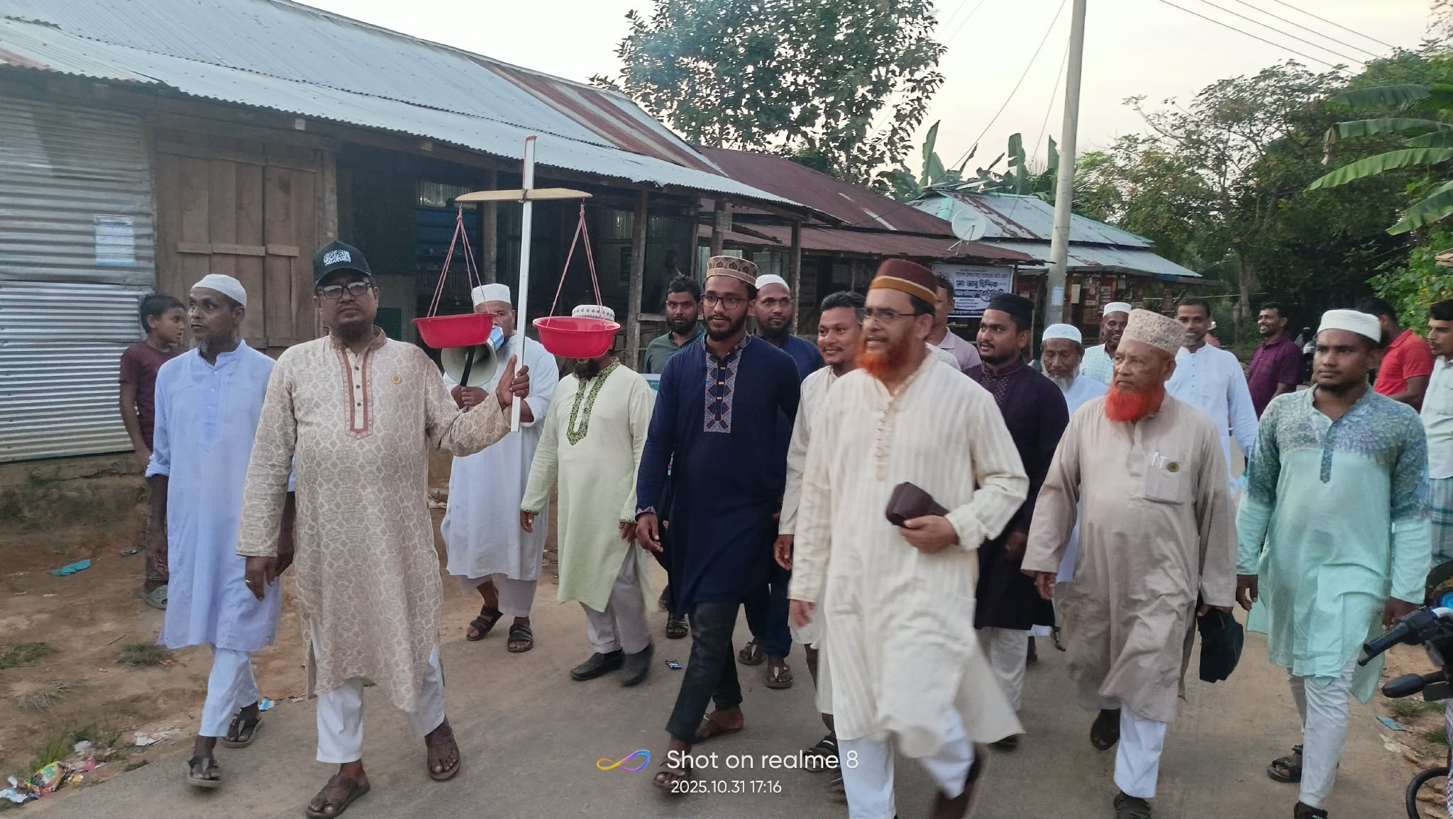 “রাঙ্গামাটির লংগদুতে জামায়াতের এমপি প্রার্থীর গণ-সংযোগ”