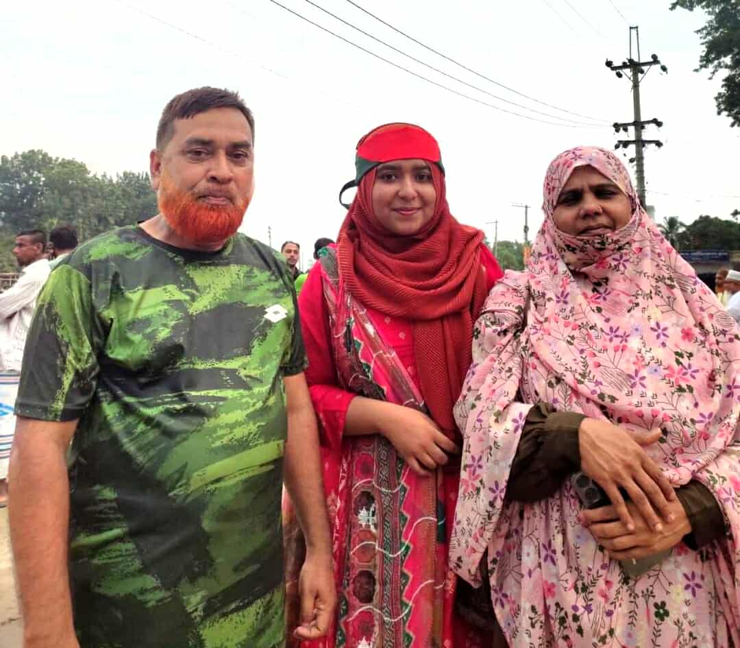 পলাশবাড়ীতে সাংবাদিক ফেরদাউস মিয়া’র কন্যা কৃতি শিক্ষার্থী এশা’র এইচএসসি পরীক্ষায় সাফল্য