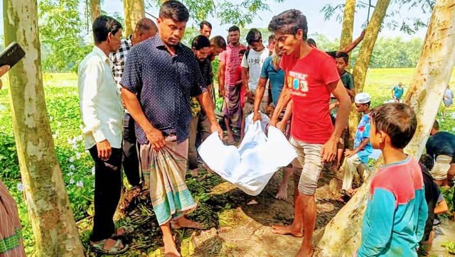 গাইবান্ধায় নালার পানিতে যুবকের মরদেহ, উদ্ধার করল পুলিশ
