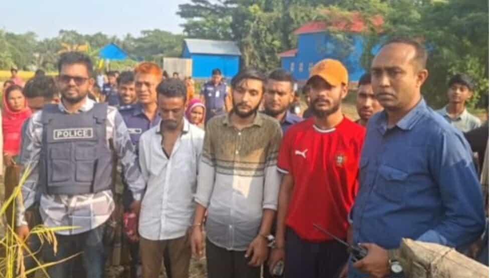 ফরিদপুরের ভাঙ্গায় বিপুল পরিমাণ পেট্রোল ও হাত বোমা সহ তিন কে আটক করেছে পুলিশ