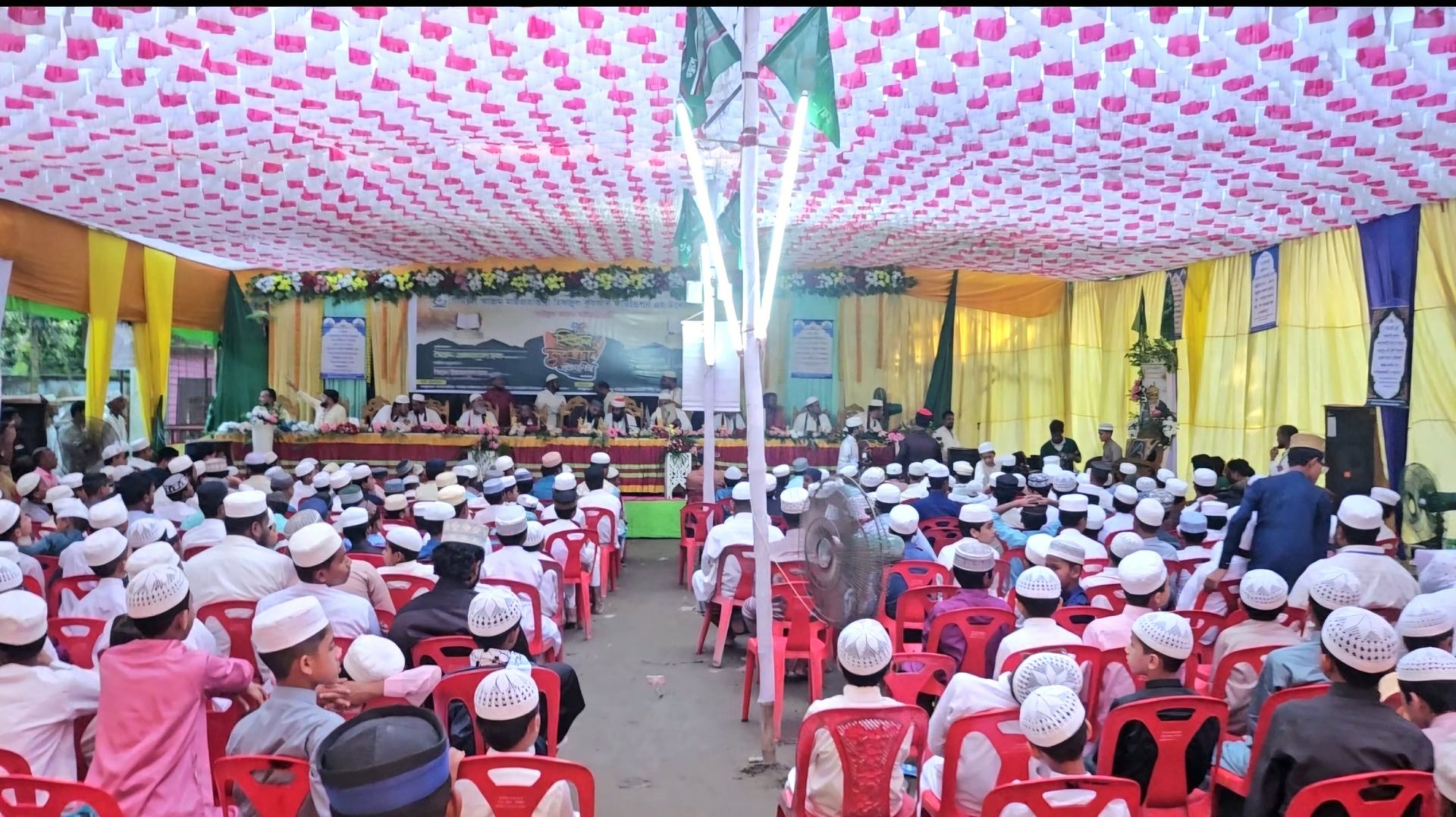 “চন্দনাইশে জাতীয় হিফ্জুল কুরআন প্রতিযোগিতা-২০২৬ এর উপজেলা অডিশন অনুষ্ঠিত”