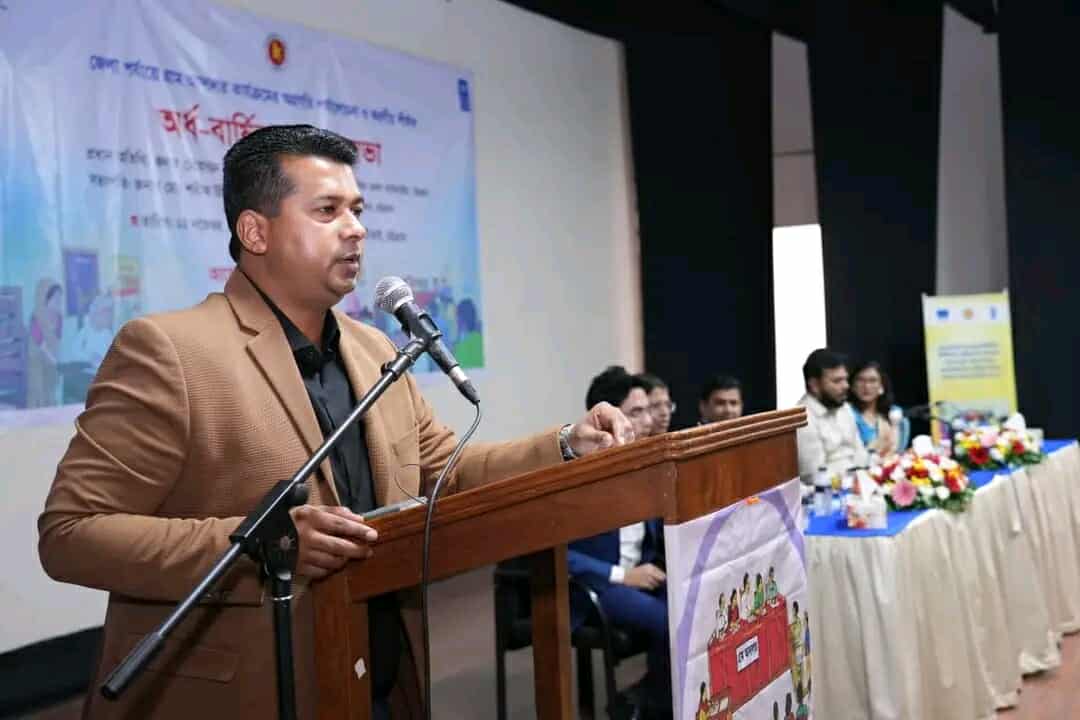 সেবাগ্রহীতাদের সাথে উত্তম আচরণ করতে হবে” : – মোহাম্মদ জাহিদুল ইসলাম মিঞা, জেলা প্রশাসক ও জেলা ম্যাজিস্ট্রেট, চট্টগ্রাম