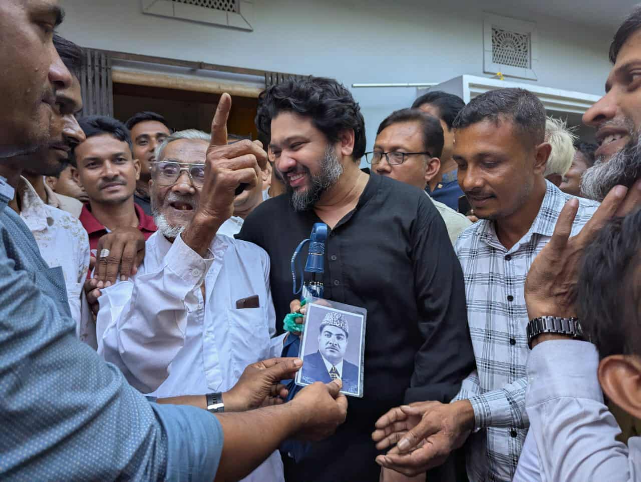 বাবার মতো সুখে-দুঃখে আপনাদের পাশেই থাকব: হুমাম কাদের চৌধুরী