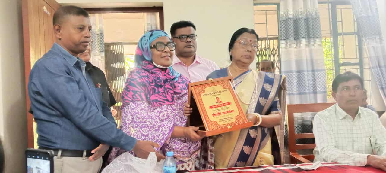মনিরামপুর মহিলা ডিগ্রি কলেজের দুই গুণী শিক্ষকের রাজসিক বিদায়