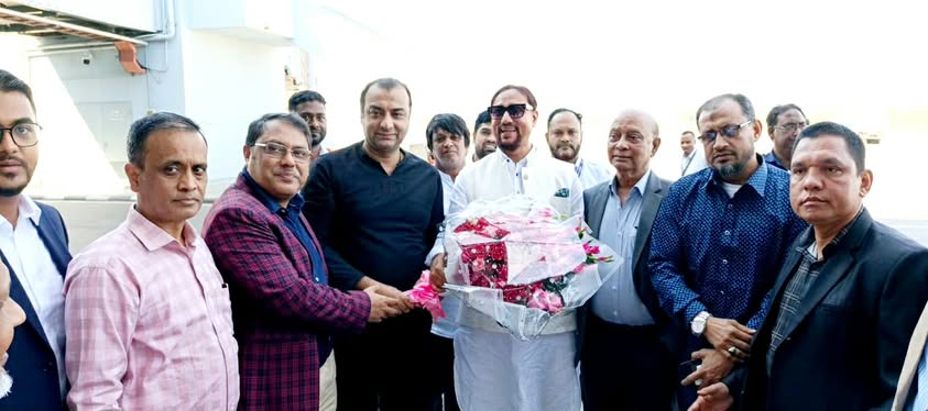 চট্টগ্রামে ফিরলেন চসিক মেয়র ডা. শাহাদাত হোসেন