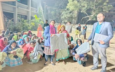 হোসেনপুরে শীতের হাত থেকে মানুষকে রক্ষা করল উপজেলা প্রশাসন