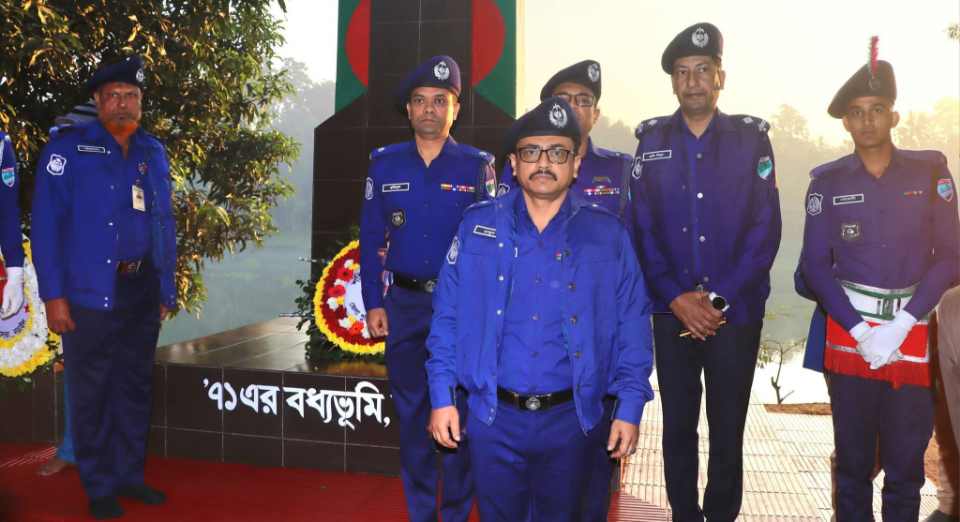 নড়াইলে শহীদ বুদ্ধিজীবী দিবসে শহীদদের প্রতি বিনম্র শ্রদ্ধা জ্ঞাপন