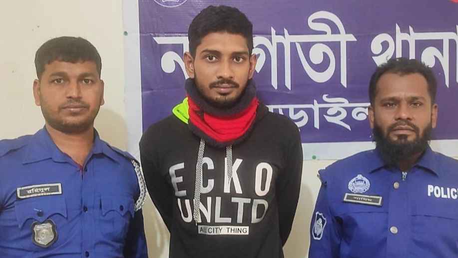 নড়াইলের নড়াগাতীতে গৃহবধূকে ধর্ষণ, ওসি আশিকুর রহমানর’র নেতৃত্বে অভিযুক্ত গ্রেফতার