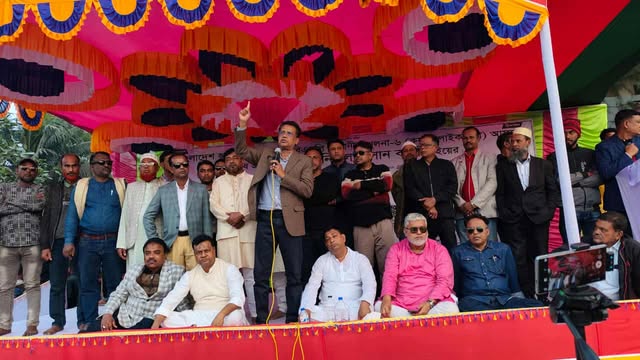 কয়রায় বিএনপির নির্বাচনী সভায় আজিজুল বারী হেলাল