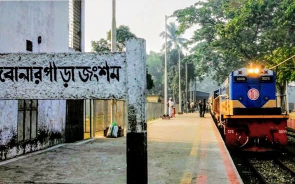 ট্রেনের বগিতে বৃদ্ধের মরদেহ, উদ্ধার করল পুলিশ