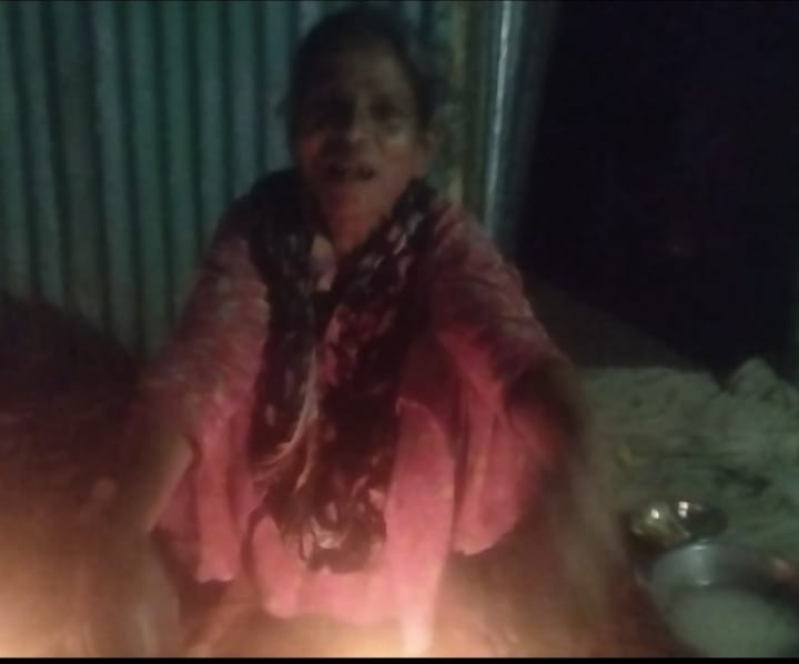 মানবেতর জীবনযাপন সত্তোর্ধ্ব ছায়েরা বেগমের একটি ঘর ও সহায়তার আশায় দিন কাটছে