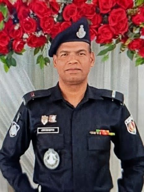 সীতাকুন্ডের জঙ্গল সলিমপুর এলাকায় অভিযান পরিচালনা কালে সন্ত্রাসীদের হামলায় এক জন র‌্যাব সদস্য নিহত এবং ৩ জন গুরুতর আহত
