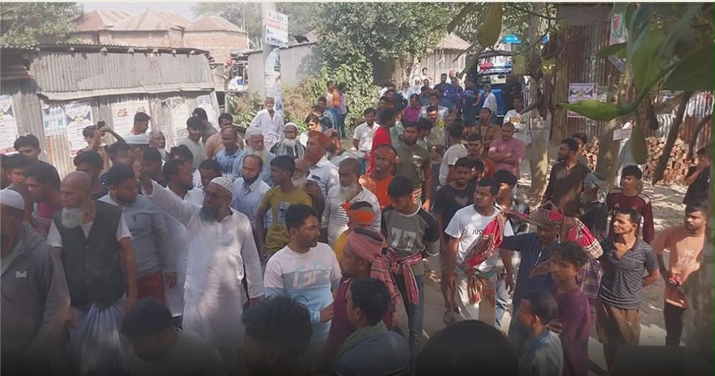 আ.লীগ থেকে বিএনপিতে যোগদানের পরদিনে দুগ্রুপের সংঘর্ষে আহত ১৫