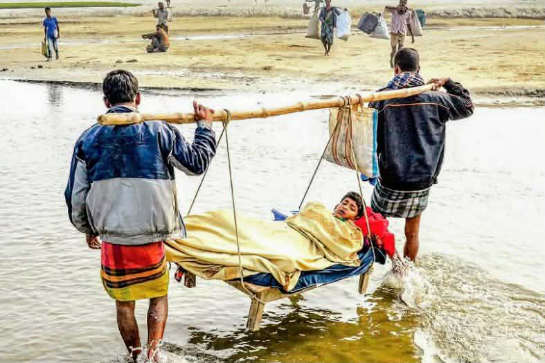 এপারে অসুখ, ওপারে হাসপাতাল
