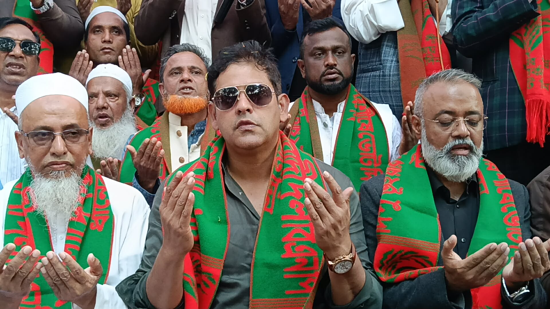 রূপগঞ্জে মরহুমা বেগম খালেদা জিয়ার রুহের মাগফেরাত কামনায় দোয়া ও শীতবস্ত্র বিতরণ অনুষ্ঠিত