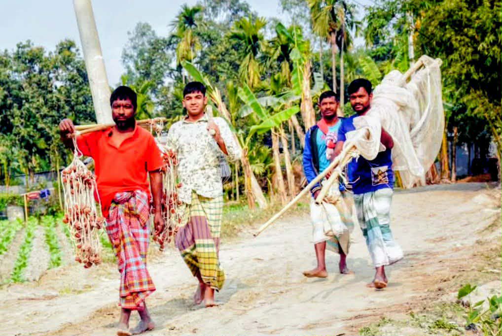 পানি নেই, জাল আছে: নদীকে ফিরে আসার ডাক
