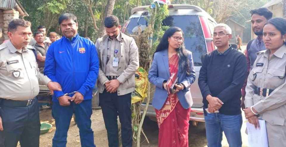 নড়াইলের কালিয়ায় গাঁজার গাছসহ দুইজন গ্রেপ্তার ভ্রাম্যমাণ আদালতে জেল জরিমানা