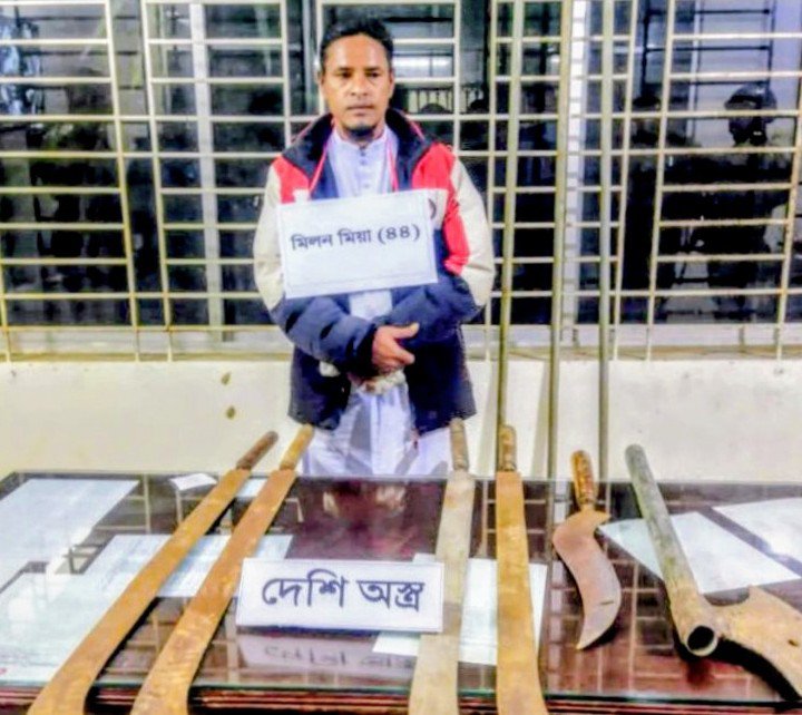 গাইবান্ধায় যৌথ বাহিনীর অভিযান, দেশীয় অস্ত্রসহ ১ ব্যক্তি আটক