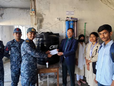 বেতাগীতে শিক্ষার্থীদের জন্য শুভেচ্ছা উপহার নৌবাহিনী কন্টিনজেন্টের