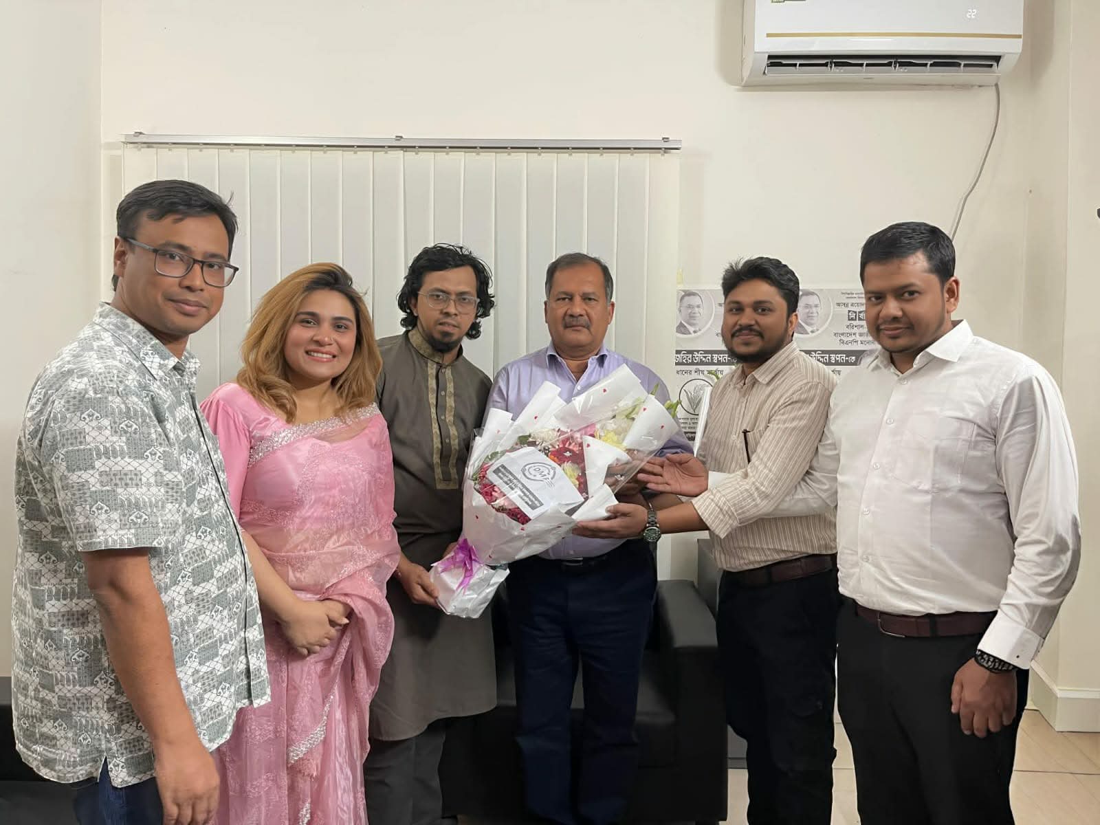 তথ্যমন্ত্রী জহির উদ্দিন স্বপনের সঙ্গে ডিএমএফ’র সৌজন্য সাক্ষাৎ