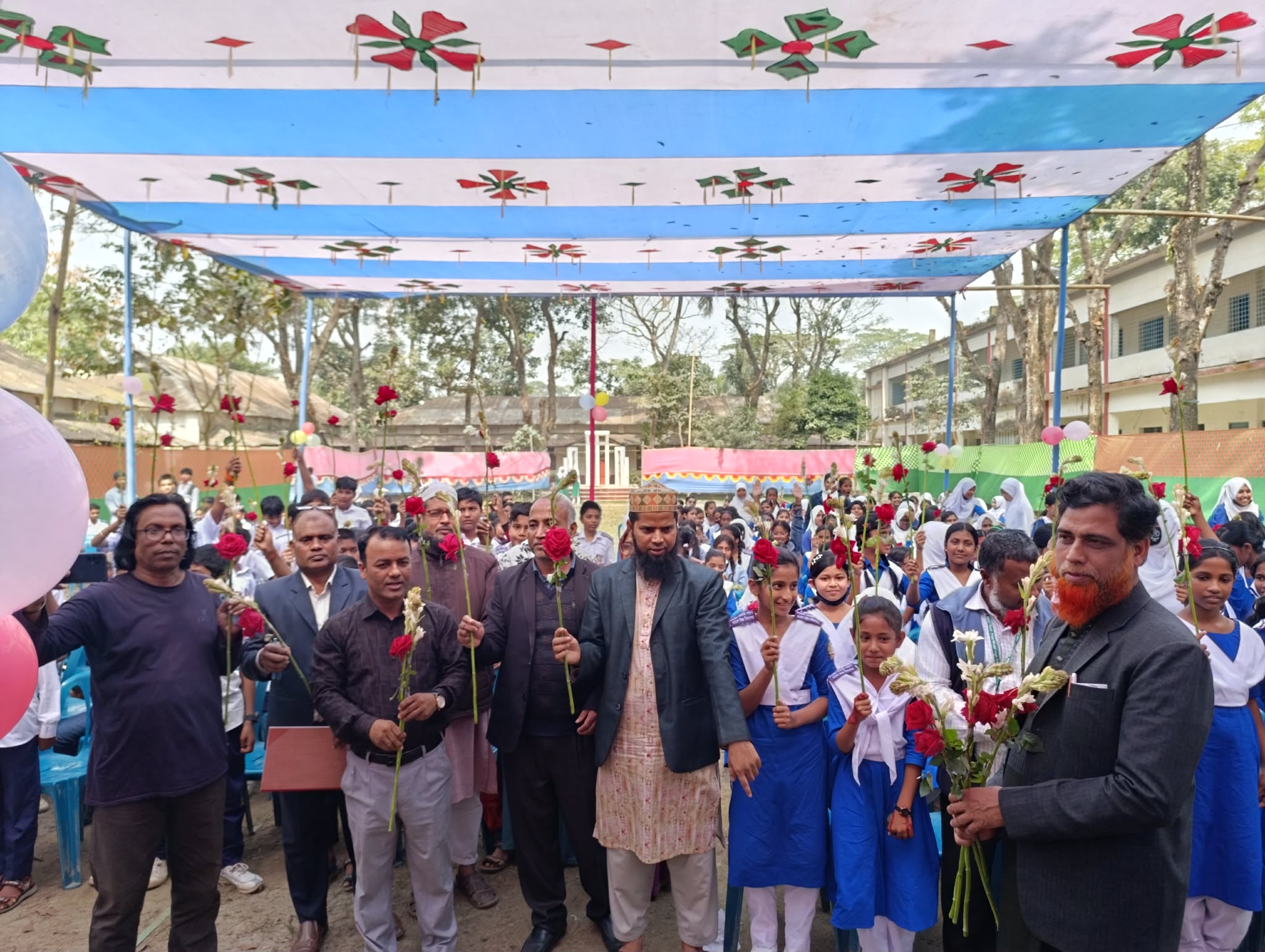 নবীন বরণে মুখর ঐতিহ্যবাহী তাড়াইল পাইলট মডেল উচ্চ বিদ্যালয়