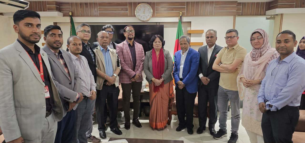 চট্টগ্রামকে হেলদি সিটি বানাতে রেড ক্রিসেন্টকে ভূমিকা রাখতে হবে:- মেয়র ডা. শাহাদাত হোসেন