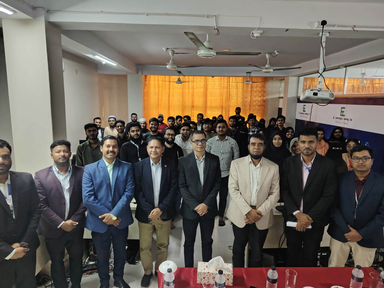ই-লার্নিং অ্যান্ড আর্নিং লি. ঝালকাঠি ব্রাঞ্চ পরিদর্শন ও ফ্রিল্যান্সিং প্রশিক্ষণার্থীদের মূল্যায়ন করলেন বিআম ফাউন্ডেশনের পরিচালক