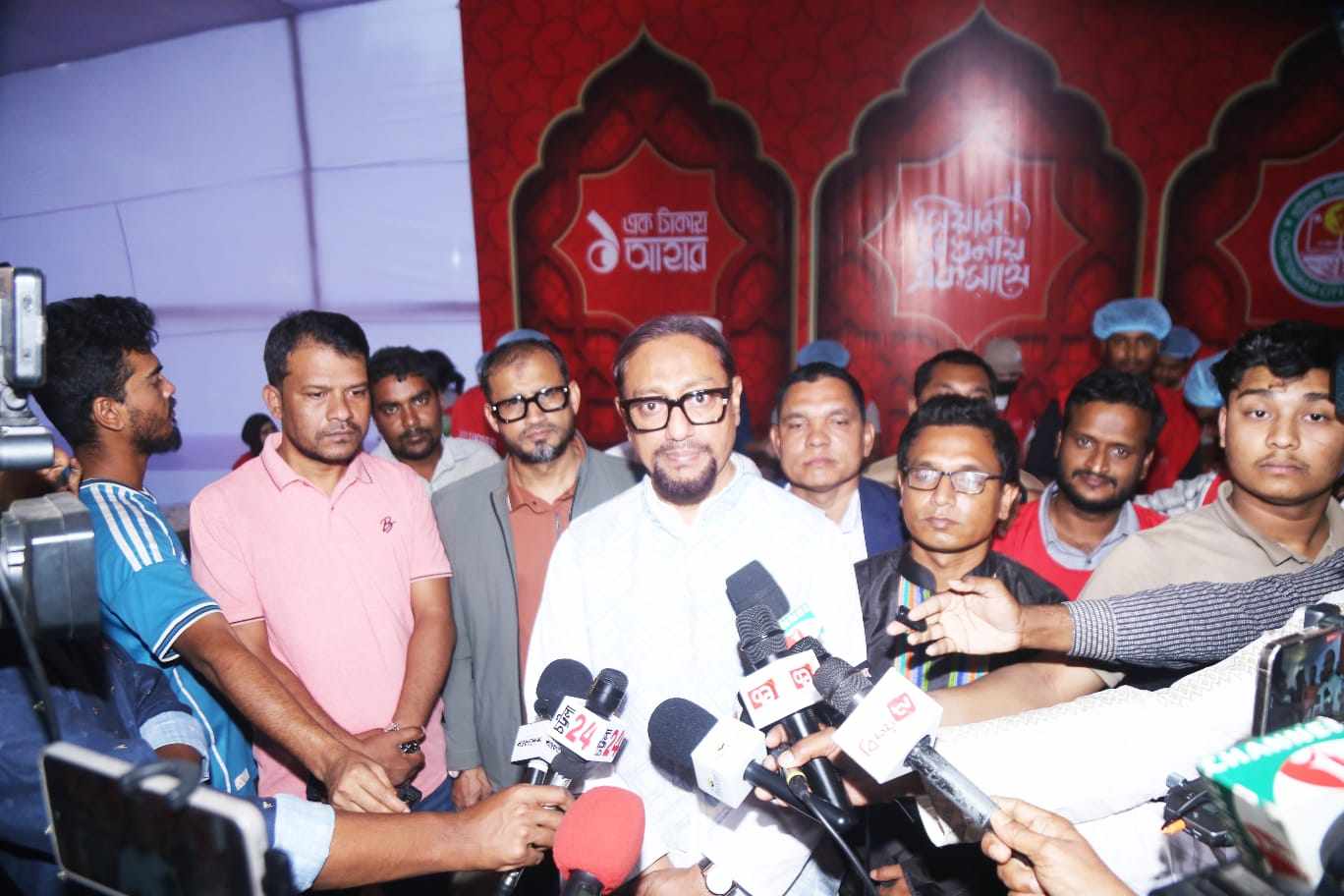 রমজানে সমাজের অসহায়দের পাশে দাঁড়ানোর আহবান জানালেন মেয়র ডা. শাহাদাত হোসেন