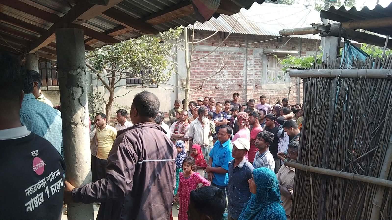 রাণীশংকৈলে গৃহবধূর ঝুলন্ত মরদেহ উদ্ধার