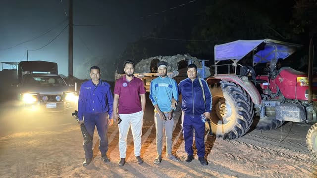 চাঁপাইনবাবগঞ্জে পদ্মা নদীতে অবৈধ মাটি কাটার দায়ে ৩ লাখ টাকা জরিমানা: ১জনের ১০ দিনের কারাদণ্ড
