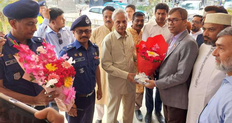 নড়াইলে খাল খননের কাজের উদ্বোধন করলেন সংস্কৃতি মন্ত্রী নিতাই রায় চৌধুরী