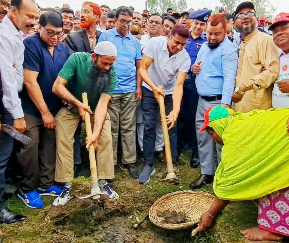 দেশে কৃষি উৎপাদন বাড়াতে হবে : গাইবান্ধায় পানি সম্পদ প্রতিমন্ত্রী