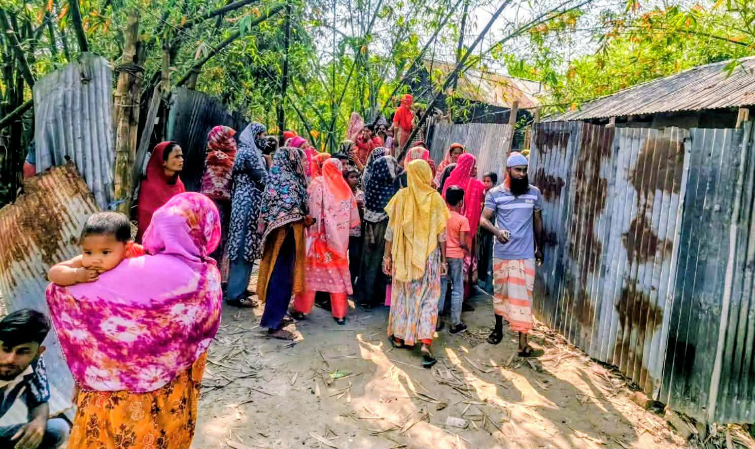 গাইবান্ধায় গৃহবধূ লিজার রহস্যজনক মৃত্যু, জনমনে প্রশ্ন এটি হত্যা না আত্মহত্যা