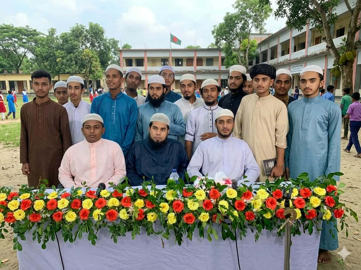 খিদমাতুল উম্মাহ পরিষদ রায়পুর-এর ৩য় প্রতিষ্ঠাবার্ষিকী ও ইফতার মাহফিল অনুষ্ঠিত
