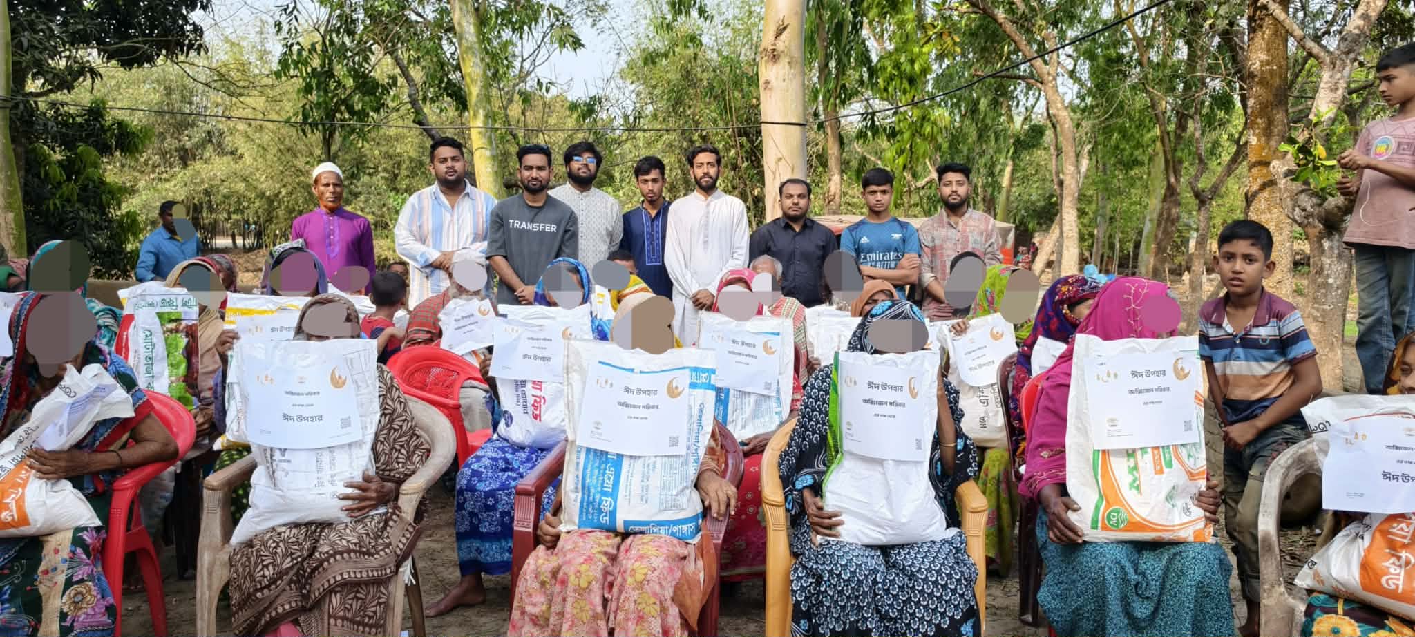 ঈদুল ফিতরে অসহায়দের পাশে অক্সিজেন পরিবার