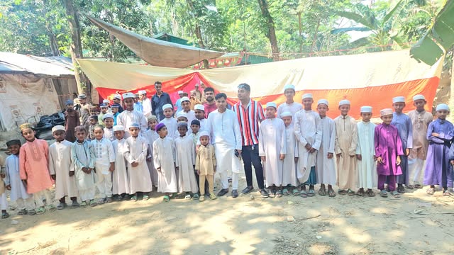 “চন্দনাইশ কানাইমাদারী মুরব্বিদের ইছালে সাওয়াবের উদ্দেশ্য খতমে কোরান ও দোয়া মাহফিল”
