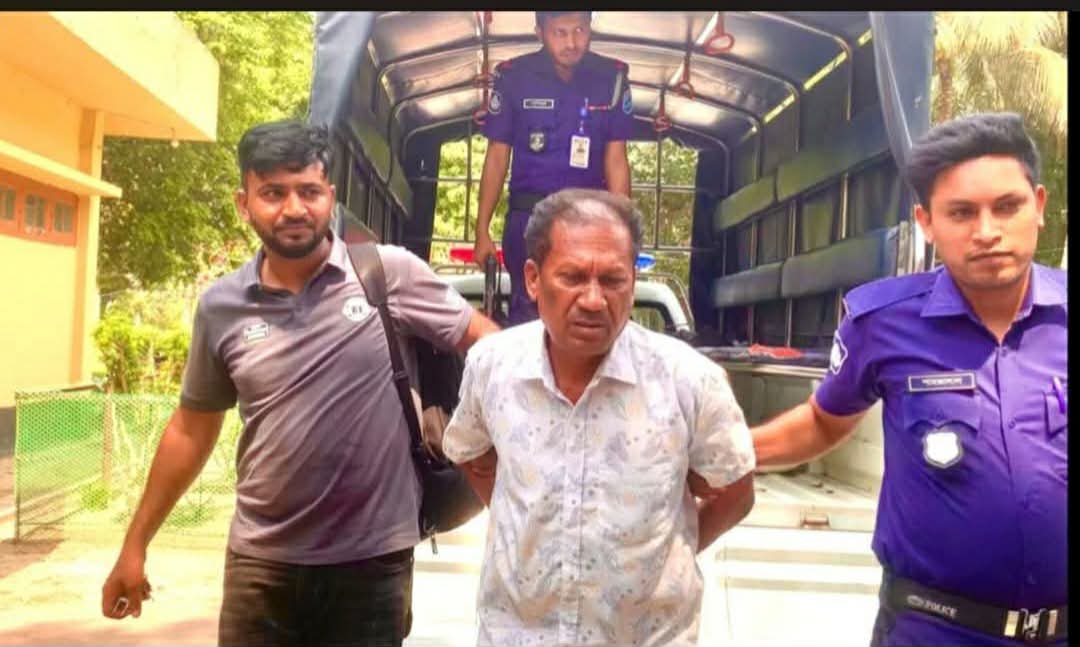 চরভদ্রাসনে পুলিশের উপর হামলাকারী আওয়ামীলীগ নেতা কবির খানকে দোহার থেকে গ্রেফতার