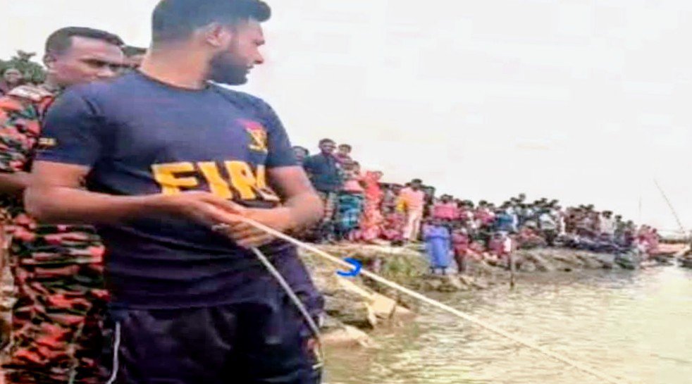 গাইবান্ধায় নদীতে নেমে নিখোঁজ যুবক উদ্ধারে ব্যর্থ ডুবুরি দল