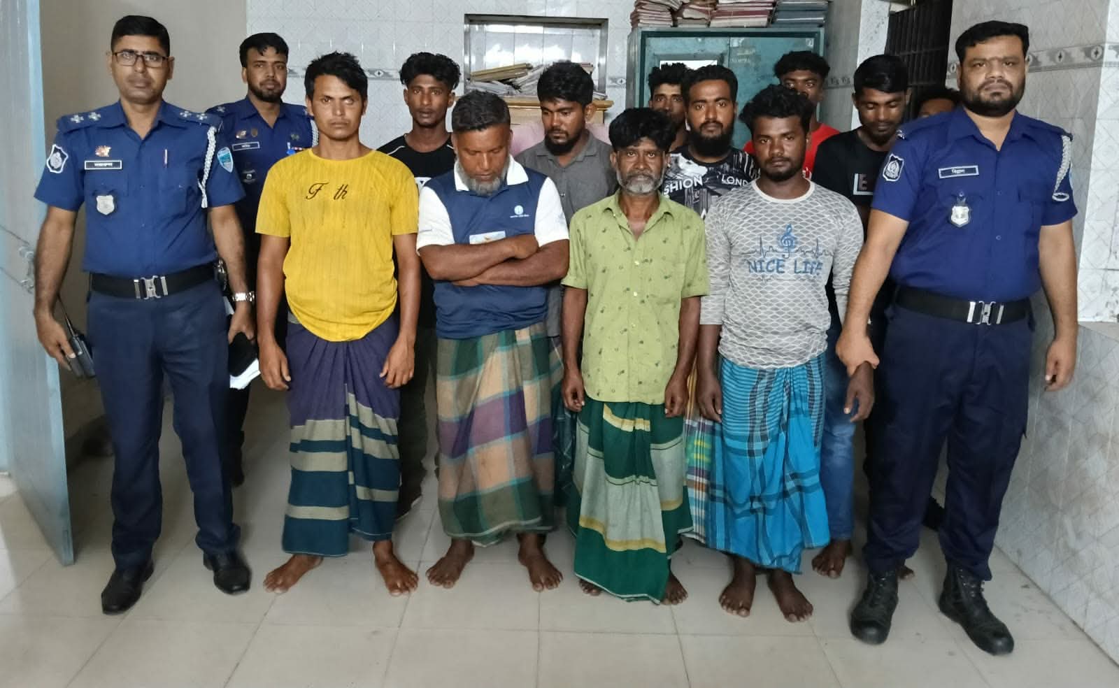 বাঞ্ছারামপুরে অবৈধ বালু উত্তোলনের দায়ে ১১ শ্রমিকের কারাদণ্ড, ও ৫০ হাজার জরিমানা