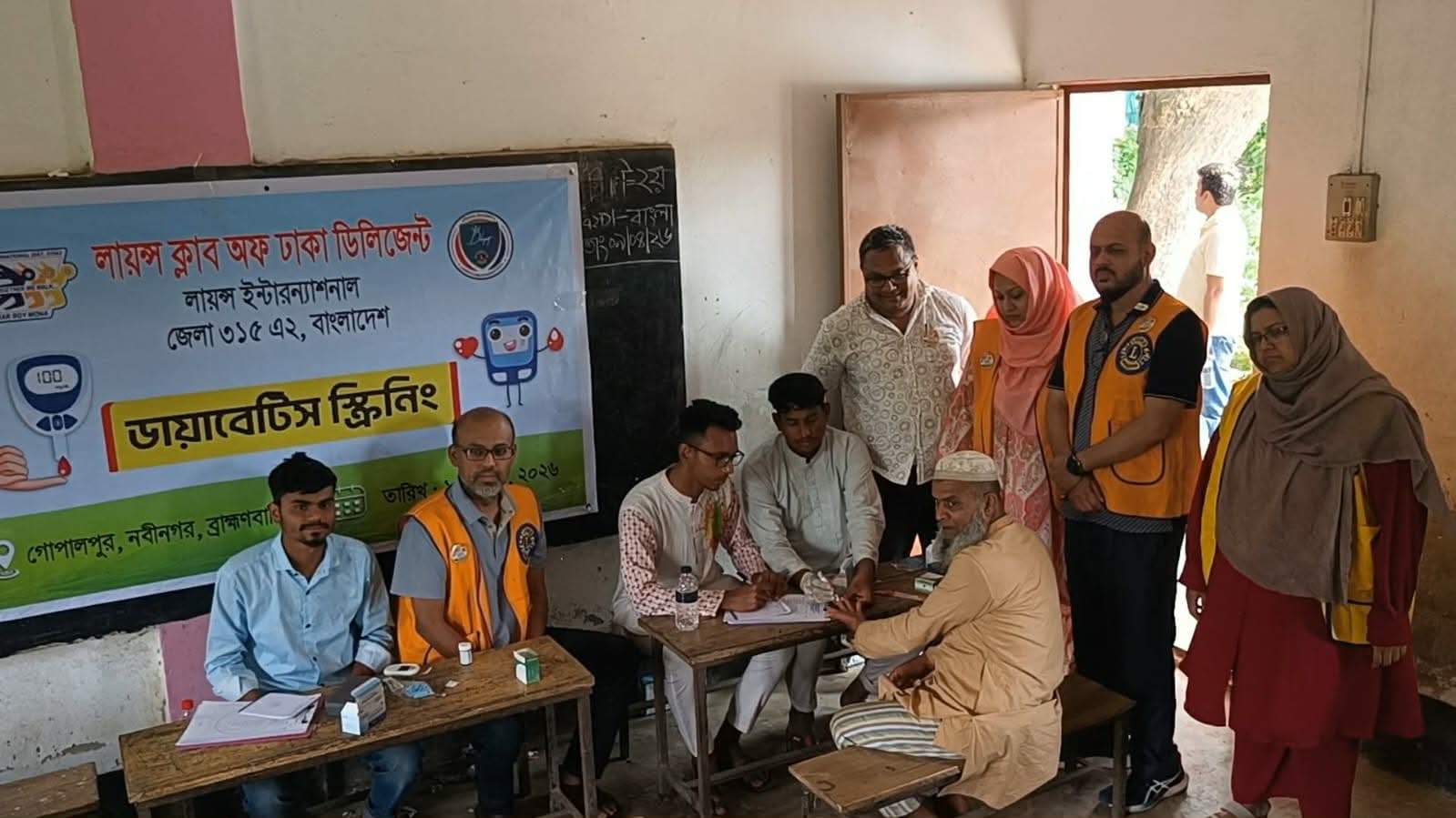 নবীনগরে শিক্ষা সামগ্রী বিতরণ ও বিনামূল্যে চিকিৎসা সেবা প্রদান
