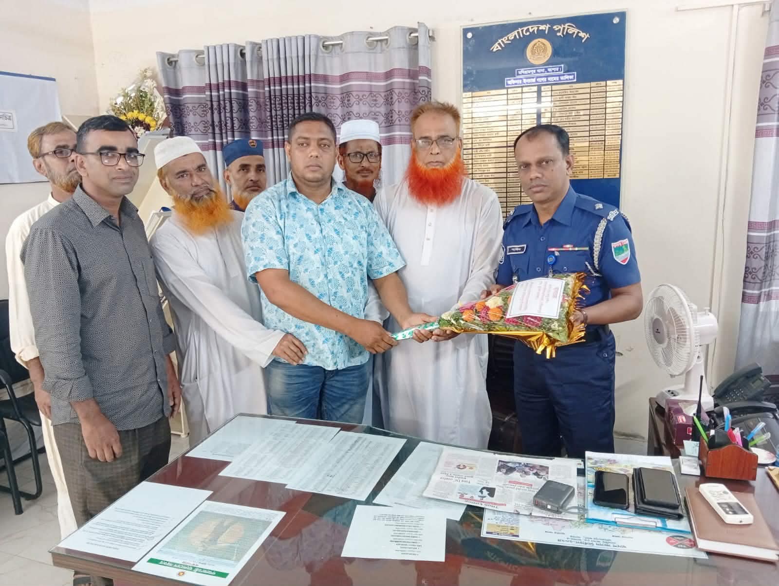 মনিরামপুর নবনিযুক্ত ওসির সঙ্গে সৌজন্য সাক্ষাৎ ও মতবিনিময় করলেন অবসরপ্রাপ্ত সশস্ত্র বাহিনীর সদস্যরা