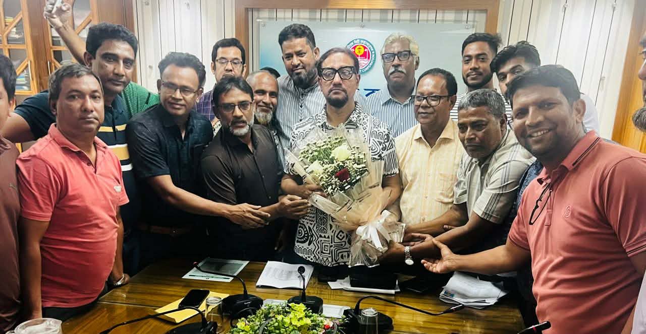 সিটি মেয়রের সাথে সিটি কর্পোরেশন একাদশ কার্যনির্বাহী কমিটির সৌজন্য সাক্ষাৎ ও মতবিনিময় সভা অনুষ্ঠিত