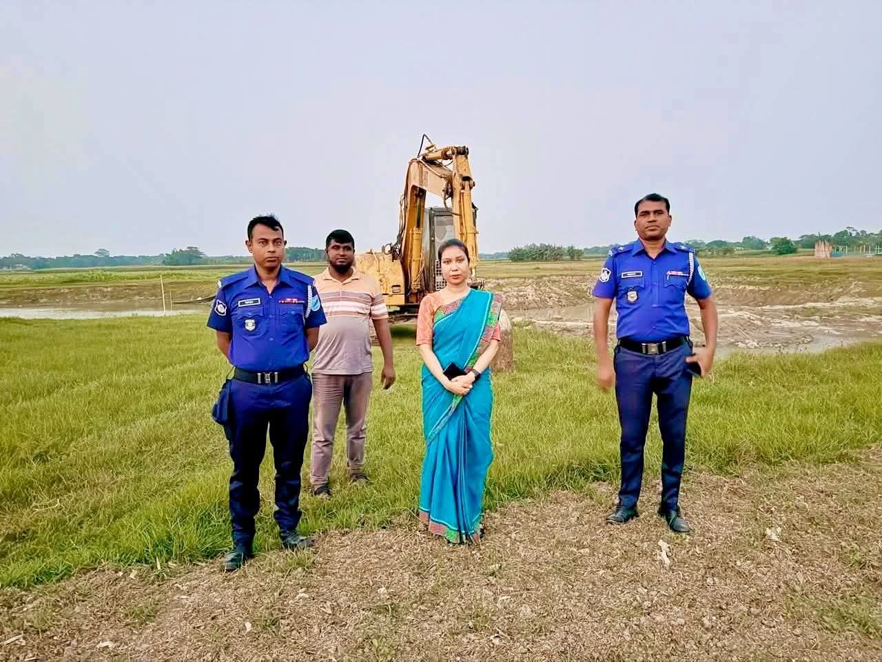 সদরপুর অবৈধভাবে বালু উত্তোলন ও কৃষিজমির মাটি কাটার দায়ে ভ্রাম্যমান আদালতে ১ লাখ টাকা জরিমানা