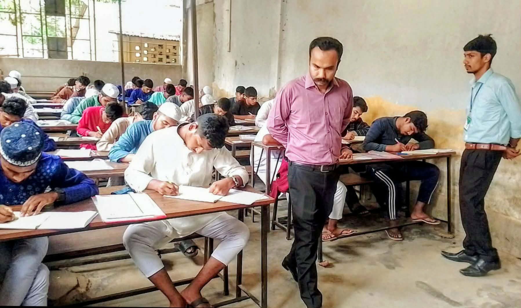 গাইবান্ধায় প্রথম দিনে এসএসসি সমমানের পরীক্ষায় অনুপস্থিত ৬৫০ বহিস্কার ১